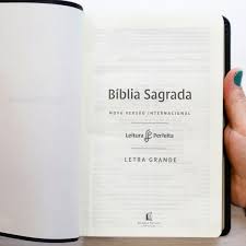 Biblia Sagrada NVI Couro Soft Leitura Perfeita Letra Gigante Preta - Imagem 5